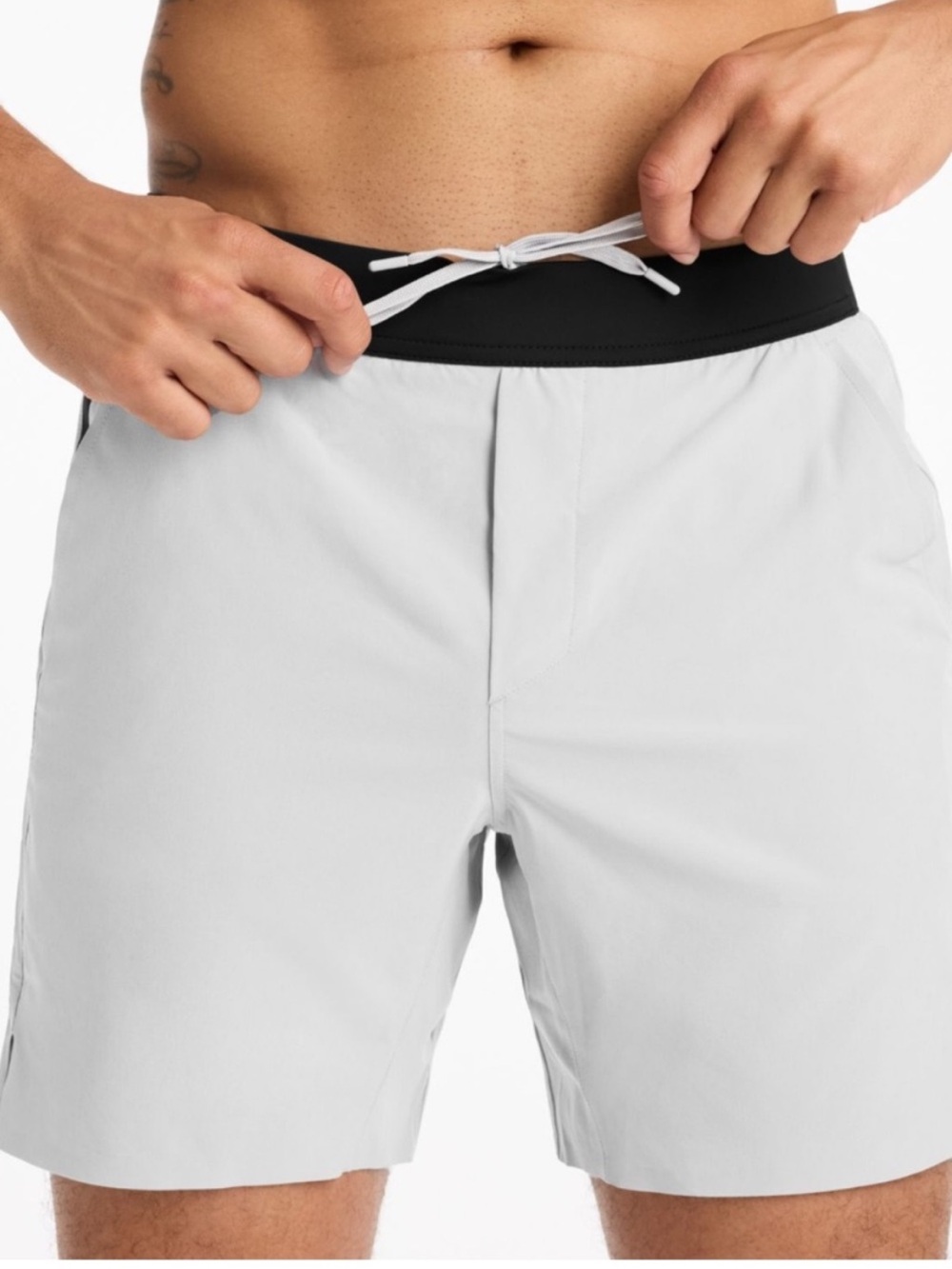 Ten Thousand Men's Interval 5” unlined Short light Grey size medium